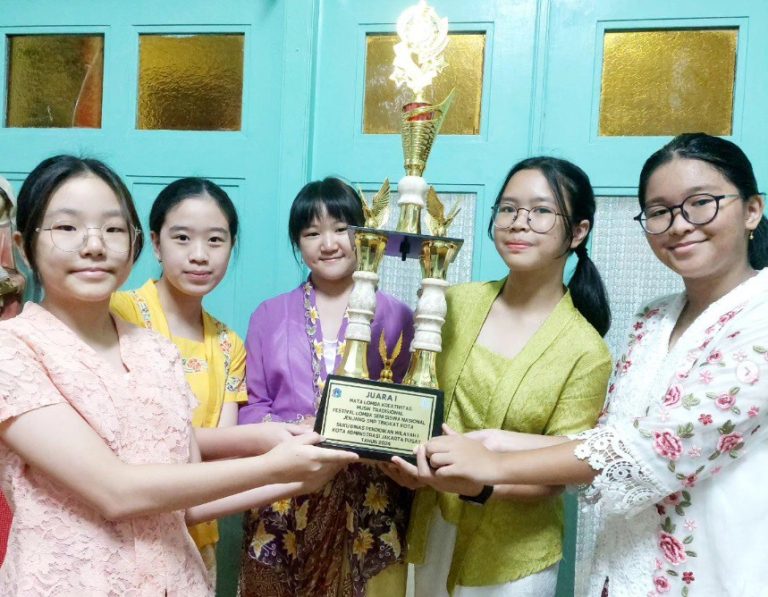 Juara 1 Lomba Musik Tradisional