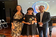 Juara 1 lomba biola Internasional Young Musicians Music