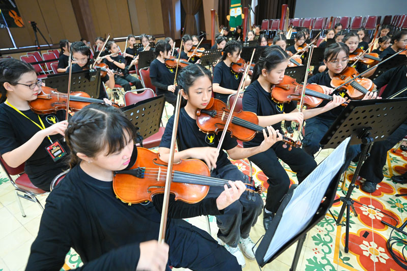 Okestra Santa Ursula Jakarta