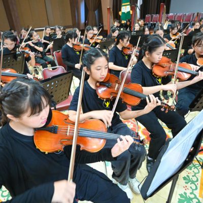 Okestra Santa Ursula Jakarta